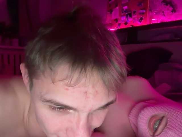 Vai a chattare su BibaBoba013 BibaBoba013