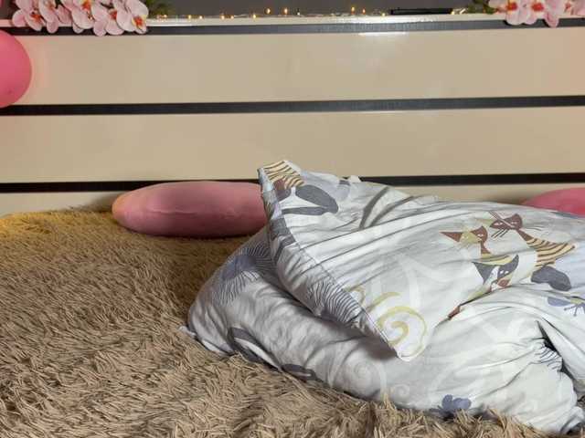 go to chat with AuraXO