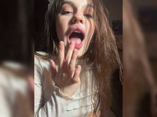 go to chat with 12-Little-girl-12