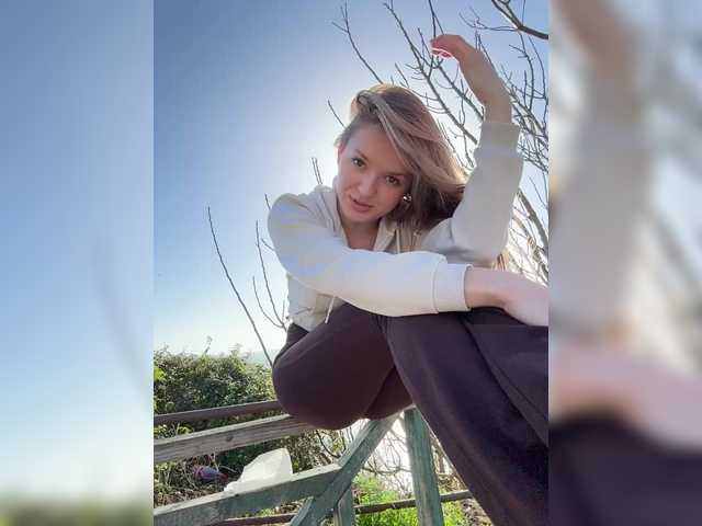 Idź na czacie Lunaaaura Lunaaaura