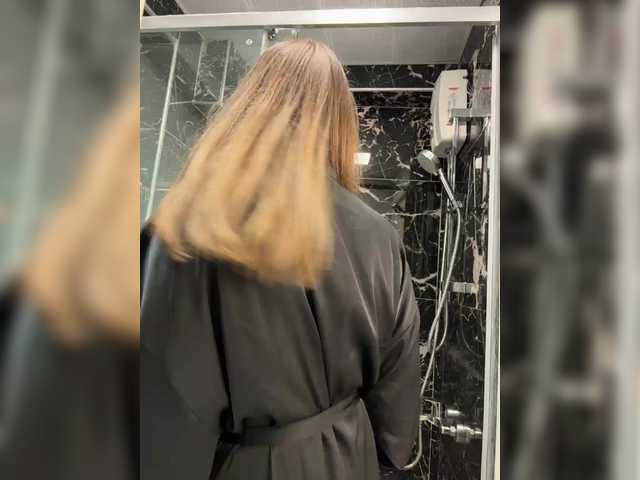 Gratis Live Sexcam mit Lunaaaura Lunaaaura