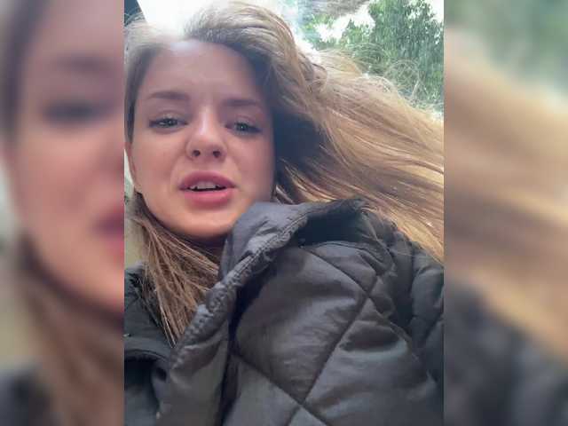 Gratis Live Sexcam mit Lunaaaura Lunaaaura