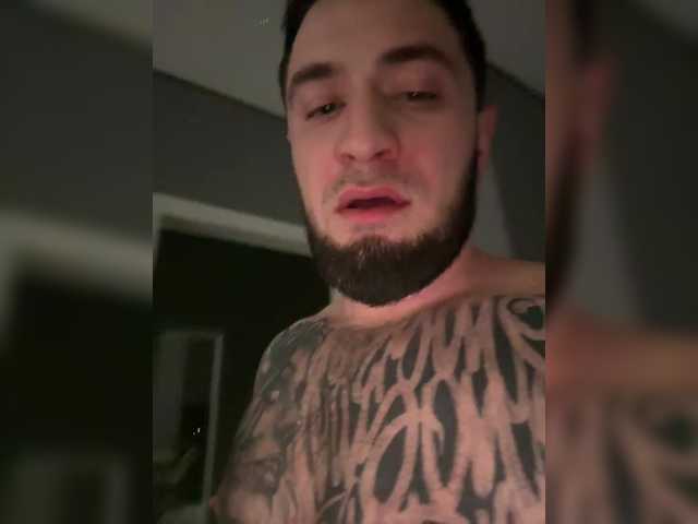 Entra en el chat con el modelo GipsyGang13 GipsyGang13