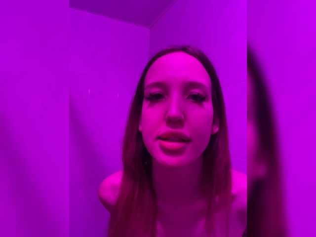 Accedi alla chat con il nickname AdamandEva3 AdamandEva3