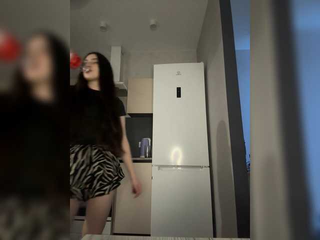 Vai a chattare su Konch-AI Konch-AI