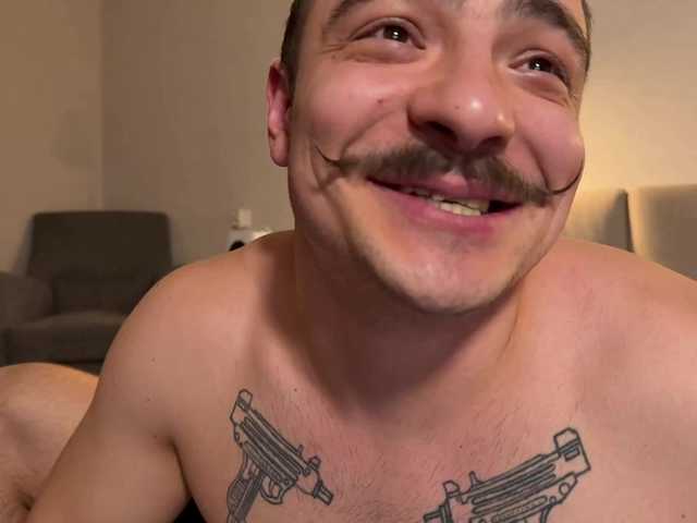 Vai a chattare su k1tty-cute k1tty-cute