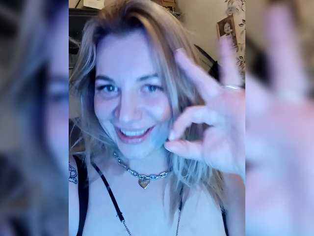 Vai a chattare su Milf-hot77 Milf-hot77