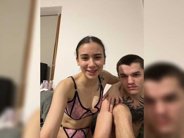 Vai a chattare su AAOneLove AAOneLove