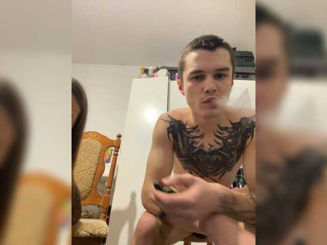 Vai a chattare su AAOneLove AAOneLove