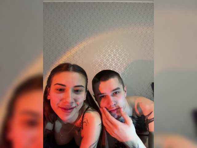 Vai a chattare su AAOneLove AAOneLove