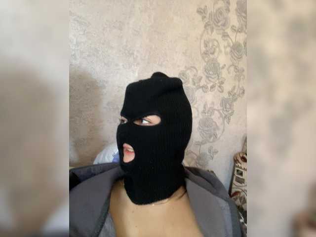 Entra en el chat con el modelo Mamaneeprostit1111 Mamaneeprostit1111