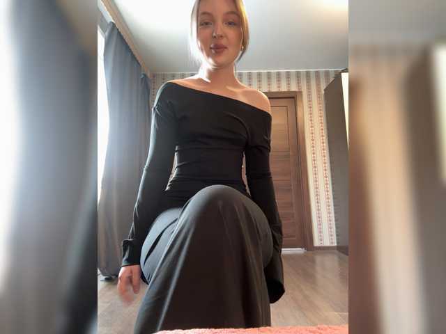 Entrez le videochat erotique avec le
modèle Feezkaaaa Feezkaaaa