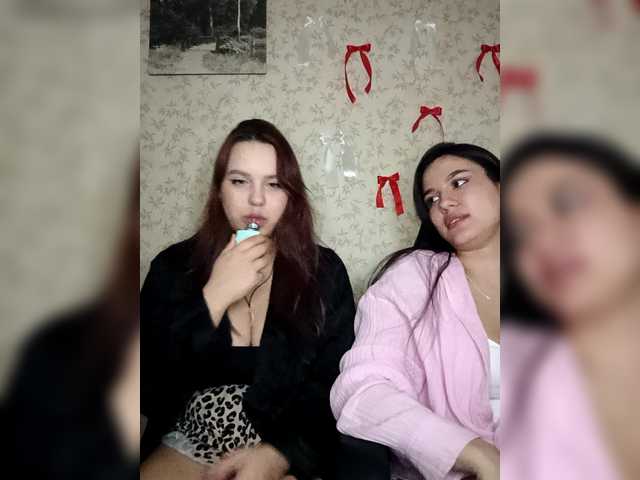 go to chat with Alica-and-Angelina