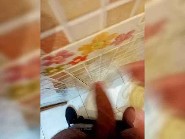 Robert2478911