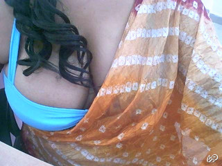 Horny-bhabhi - snímek 3