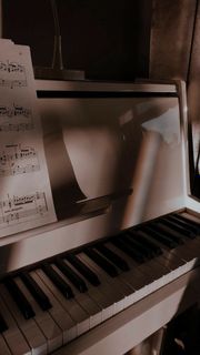 Acoustic piano