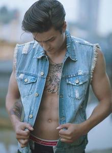 satanholdsyourfuture 1 photo 256055