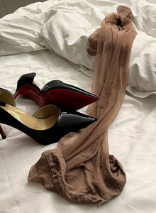 sucking_whore 1 photo 14711253