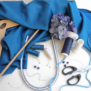 I want it!! I love sewing and cutting sooo much.....