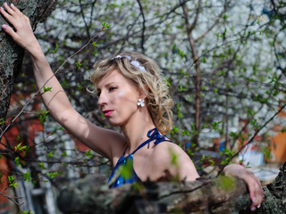 the woman in the tree