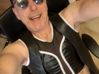 Lenny52 cam & cum - a sleazy session for bongacams