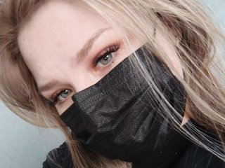 Milaa1998 nude on cam A