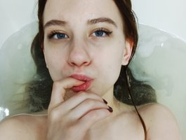 Webcam model Victory-80lvl from BongaCams