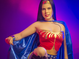 Wonder woman wants to fuck u♥