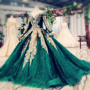 5000 tokens Queen green dress