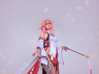 Yae Miko Cosplay