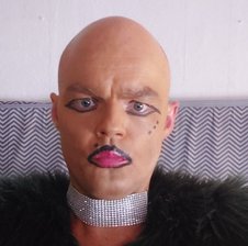 MakeupDoll