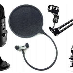 BLUE YETI BLACKOUT STUDIO with TRIPOD