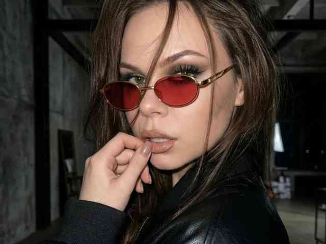 Alisia_Purr