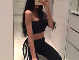 swtt-lilly live cam model at BongaCams