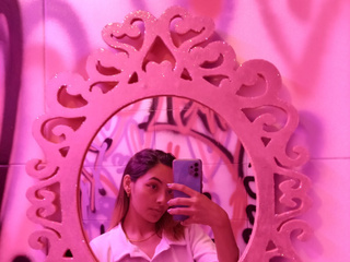 mirror pink