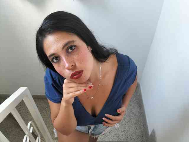 NikkiMilky