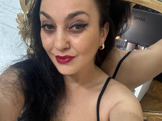 High-power tease… handle my horsepower today 😈🚗