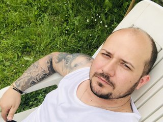 I'm 35 Years Old And My Model Name Is Jeffersonrob