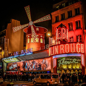 Moulin Rouge show