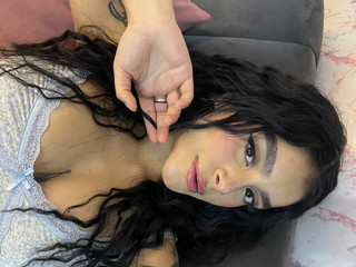 😈
