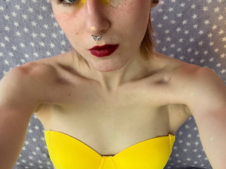 Yellow selfie set