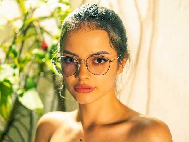 Abby-Saenz01