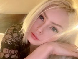 HollyXposed's Bongacams Live Sex Cam - Cam69