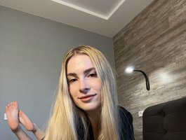 AngelaArtLive Webcam