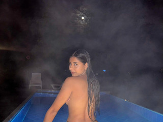 Look at my eyes 👀