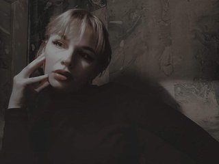 A Sex Webcam Stunning Honey Is What I Am And I Am A Blonde 2