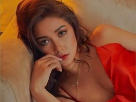 HottieAnne