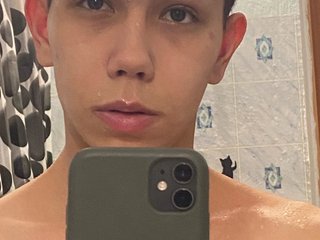 I'm 22 Years Of Age! My Model Name Is PushYou069
