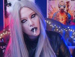 Laura-Wicked live cam model at BongaCams