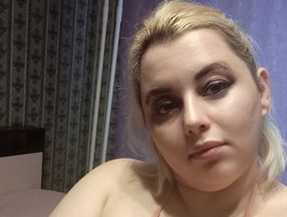 Watch Bigtitsbaby90 live on cam at BongaCams